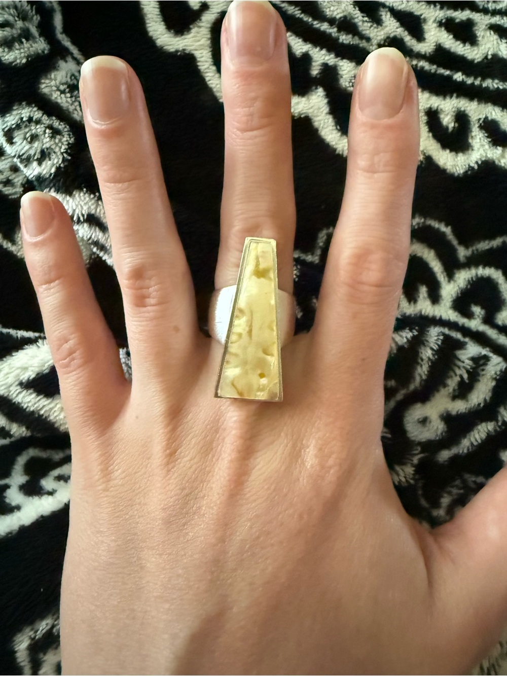 Kendra Scott Collins Large Statement Ring